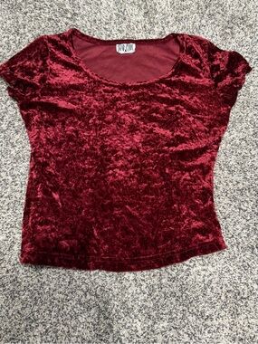 Women's Med y2k Vintage Velvet Scoop Neck Crop Top in Burgundy